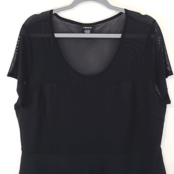TORRID Black Semi-Sheer Short Sleeve Peplum Top, size 2 - Picture 2 of 8